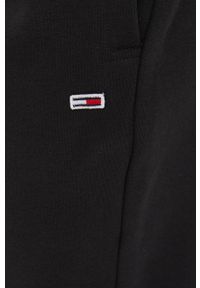 Tommy Jeans Spodnie męskie kolor czarny gładkie. Kolor: czarny. Materiał: dzianina, bawełna. Wzór: gładki #3