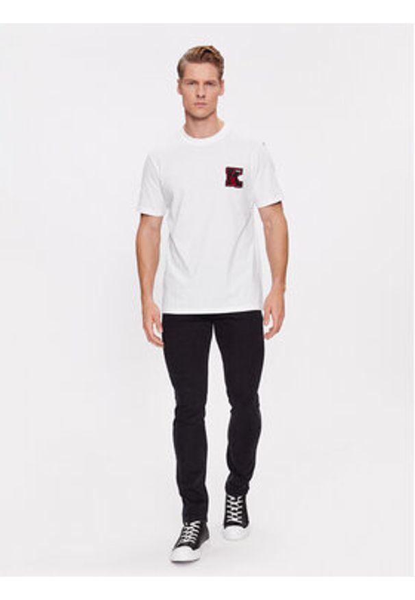 Karl Lagerfeld - KARL LAGERFELD T-Shirt 240M2204 Biały Regular Fit. Typ kołnierza: dekolt w karo. Kolor: biały. Materiał: bawełna