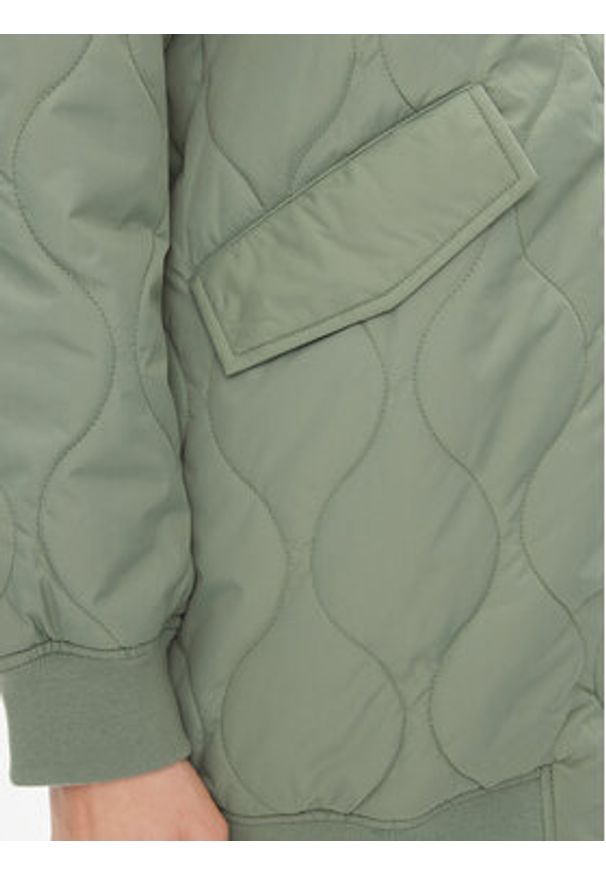 only - ONLY Kurtka przejściowa Tina 15300060 Zielony Regular Fit. Kolor: zielony. Materiał: syntetyk