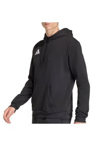 Adidas - Bluza męska adidas Entrada26 JZ6577 - czarna. Typ kołnierza: kaptur. Kolor: czarny. Materiał: poliester, polar, bawełna. Wzór: aplikacja. Styl: klasyczny #1