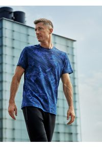 4f - 4F T-shirt regular z nadrukiem męski 4F x Robert Lewandowski - granatowy L. Okazja: na co dzień. Kolor: niebieski. Materiał: bawełna, materiał. Wzór: nadruk. Styl: casual, sportowy #1