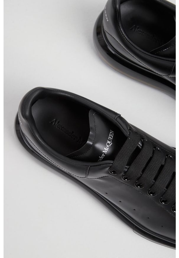 Alexander McQueen - Sneakersy męskie skórzane ALEXANDER MCQUEEN. Materiał: skóra