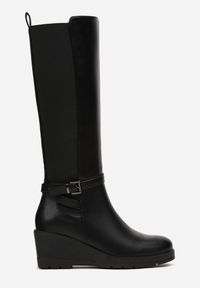 Renee - Czarne Kozaki z Koturnem i Elastyczną Wstawką na Cholewce oraz z Ozdobną Klamrą Ancra. Wysokość cholewki: przed kolano. Zapięcie: klamry. Kolor: czarny. Materiał: guma. Szerokość cholewki: normalna. Obcas: na koturnie. Styl: klasyczny #5