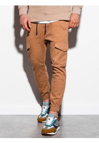 Ombre Clothing - Spodnie męskie joggery P886 - beżowe - XXL. Kolor: beżowy. Materiał: bawełna, elastan. Styl: klasyczny #5