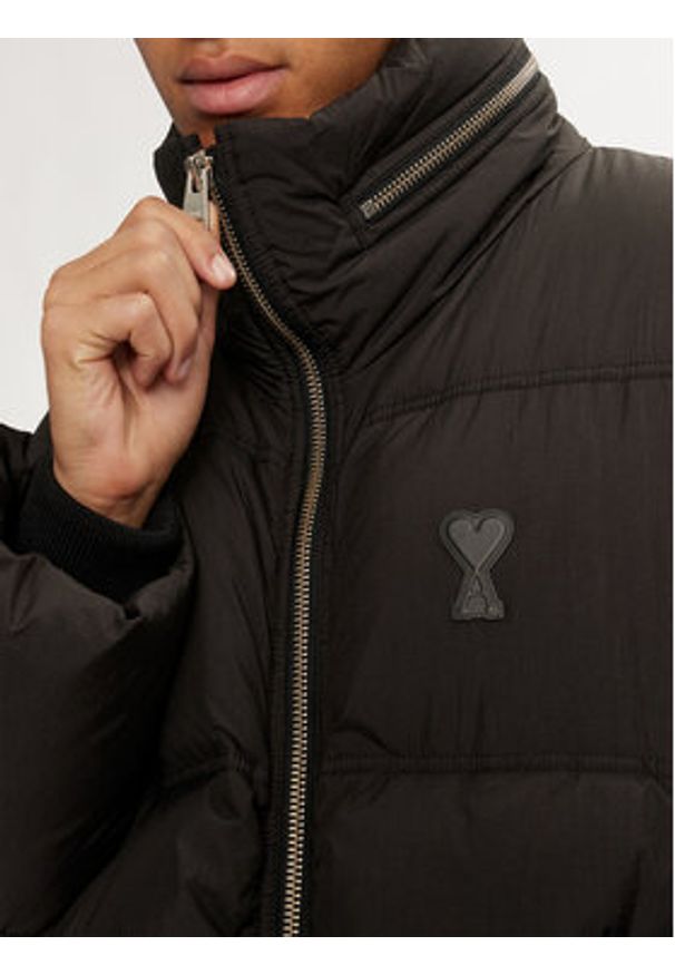 AMI PARIS - AMI Paris Kurtka zimowa HJK403.PA0009 Czarny Regular Fit. Kolor: czarny. Materiał: syntetyk. Sezon: zima
