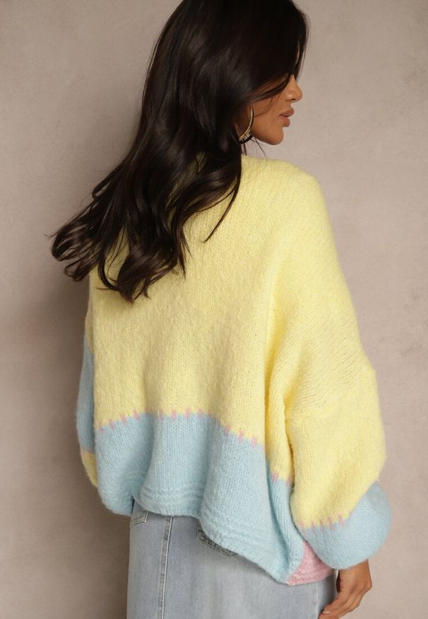 Renee - Różowy Kardigan z Domieszką Wełny i Wiskozy w Patchworkowym Stylu Fesolinne. Okazja: na spacer. Kolor: różowy. Materiał: wełna, wiskoza