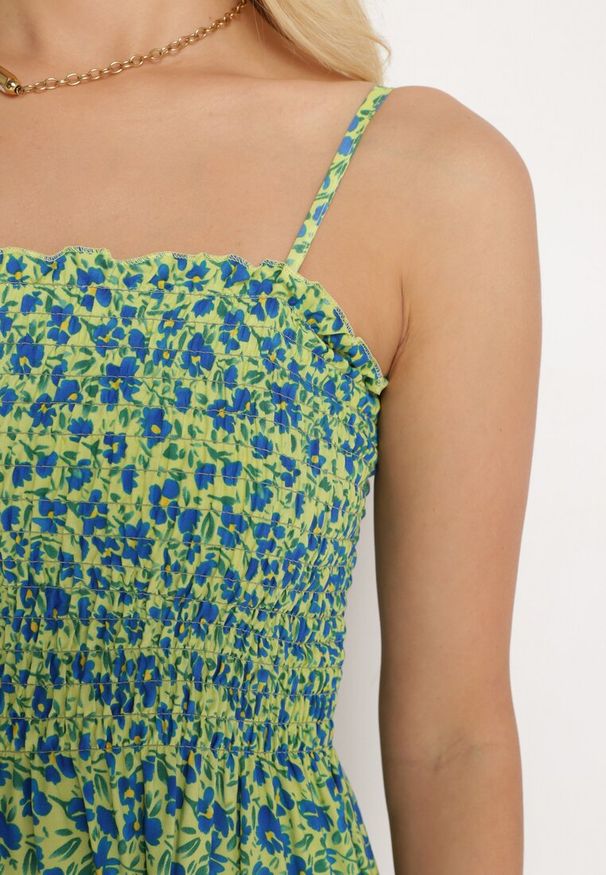 Born2be - Jasnozielona Sukienka Bawełniana na Ramiączkach z Gumką w Pasie Tessaray. Okazja: na co dzień. Typ kołnierza: dekolt kwadratowy. Kolor: zielony. Materiał: bawełna. Długość rękawa: na ramiączkach. Sezon: lato. Styl: wizytowy, casual, elegancki