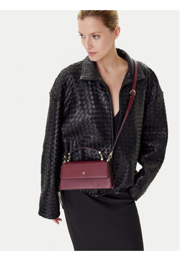 Aigner Torebka Delia S 132985 Bordowy. Kolor: czerwony. Materiał: skórzane