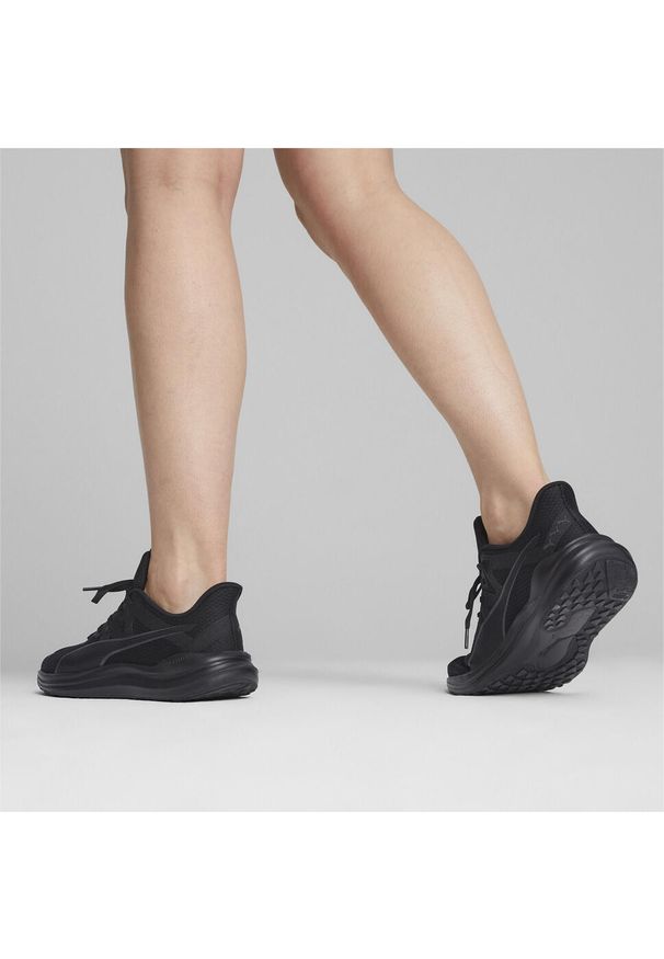 Buty do biegania męskie Puma Reflect Lite. Zapięcie: sznurówki. Kolor: czarny, szary, wielokolorowy. Materiał: syntetyk, tkanina, materiał. Szerokość cholewki: normalna. Sport: bieganie