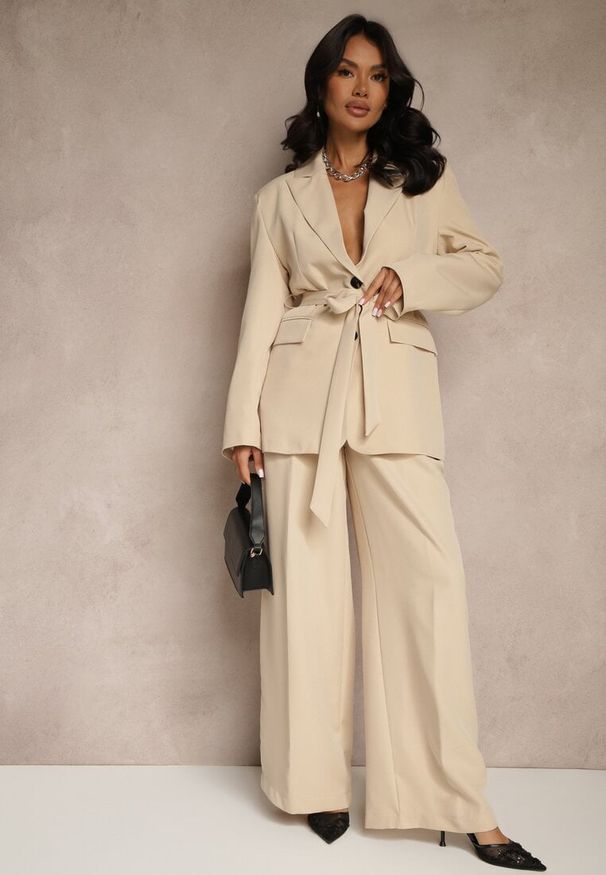 Renee - Beżowe Szerokie Spodnie High Waist o Garniturowym Kroju z Zakładkami Uliadorea. Okazja: na co dzień. Stan: podwyższony. Kolor: beżowy. Styl: klasyczny, elegancki, casual