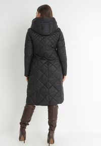 Born2be - Czarna Kurtka za Kolano Pikowana Viphee. Kolor: czarny. Materiał: materiał. Sezon: zima, jesień #5