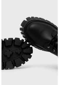 Buffalo Workery damskie kolor czarny na platformie. Nosek buta: okrągły. Kolor: czarny. Materiał: guma. Obcas: na platformie #3
