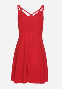 Born2be - Czerwona Rozkloszowana Sukienka z Ozdobnymi Paskami Redaina. Kolor: czerwony. Długość rękawa: na ramiączkach. Styl: elegancki