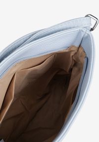 Renee - Niebieska Torebka Typu Listonoszka Zdobiona Pikowanymi Przeszyciami Silivena. Kolor: niebieski. Wzór: aplikacja. Materiał: zdobione, pikowane. Styl: klasyczny, casual #3