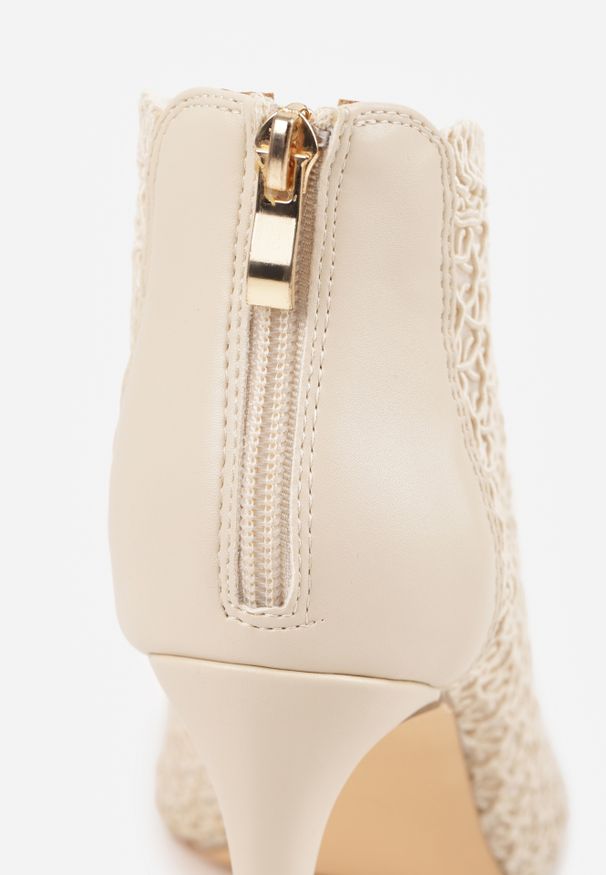 Renee - Beżowe Eleganckie Ażurowe Sandały Vices na Szpilce Nelithin. Okazja: na spotkanie biznesowe. Kolor: beżowy. Wzór: ażurowy. Obcas: na szpilce. Styl: elegancki