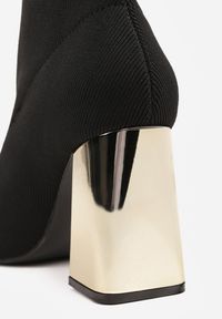Renee - Czarno-Złote Skarpetkowe Botki VICES na Słupku w Eleganckim Stylu Rarana. Zapięcie: bez zapięcia. Kolor: czarny. Materiał: skóra. Obcas: na słupku. Styl: elegancki. Wysokość obcasa: średni #3