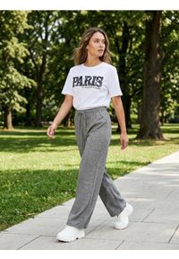 Sinsay - Koszulka z nadrukiem - biały. Kolor: biały. Wzór: nadruk #1