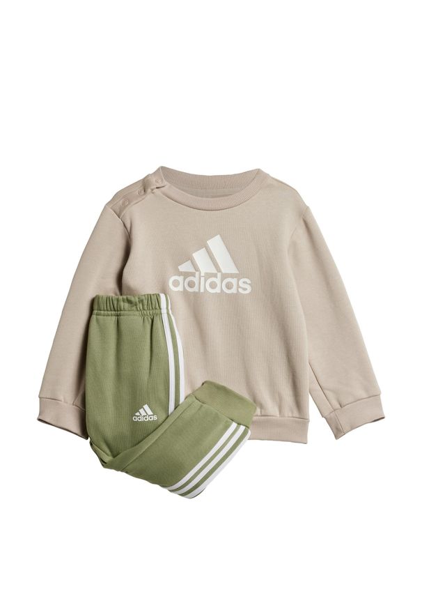 Adidas - Badge of Sport Jogger Set. Okazja: na co dzień. Kolor: wielokolorowy, biały, beżowy. Materiał: polar, dresówka. Styl: sportowy