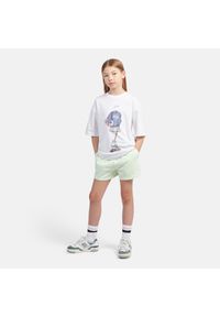 Spodenki dziecięce New Balance LAKG0006MEW – miętowe. Kolor: miętowy. Materiał: bawełna, poliester. Styl: sportowy #2