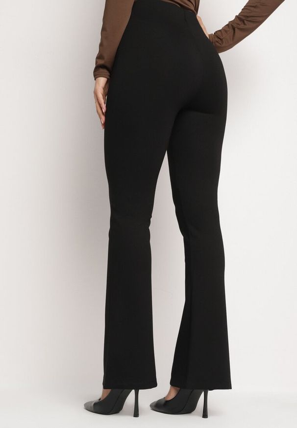 Born2be - Czarne Spodnie z Bawełną i Wiskozą o Kroju Dzwonów z Wysokim Stanem i Gumką w Pasie Lertivra. Stan: podwyższony. Kolor: czarny. Materiał: bawełna, wiskoza. Styl: elegancki, klasyczny