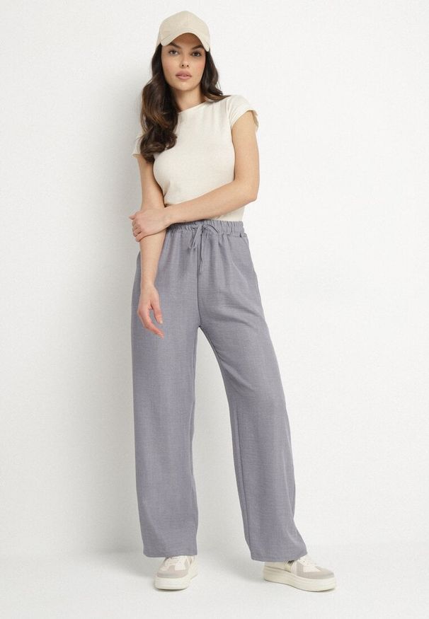 Born2be - Niebieskie Spodnie z Gumką w Talii z Prostymi Nogawkami Rannia. Okazja: na co dzień. Kolor: niebieski. Styl: casual