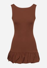 Born2be - Brązowy Taliowany Kombinezon Ozdobiony Falbanką Semiriela. Okazja: na co dzień. Kolor: brązowy. Wzór: aplikacja. Styl: casual, klasyczny #6