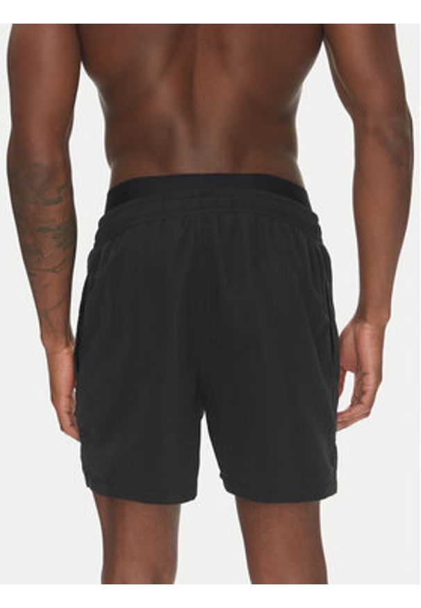 Emporio Armani Szorty kąpielowe EM000686 AF12329 UC001 Czarny Regular Fit. Kolor: czarny. Materiał: syntetyk