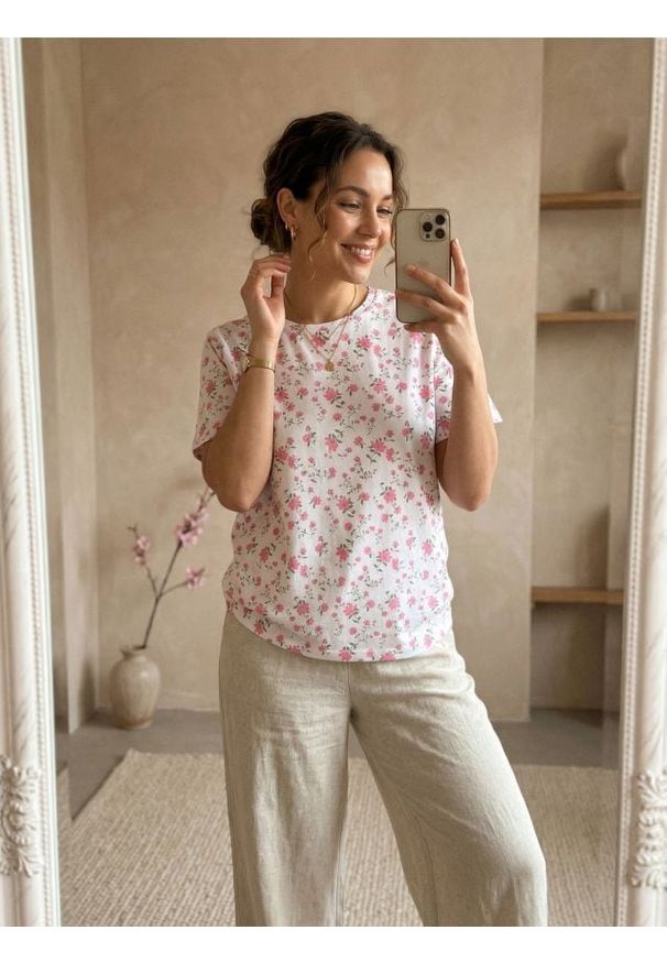 Sinsay - Bawełniana koszulka ze wzorem w kwiaty - Inny. Materiał: bawełna. Wzór: kwiaty