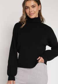 Born2be - Czarny Golf z Bufiastymi Rękawami Wedelia. Okazja: na co dzień. Typ kołnierza: golf. Kolor: czarny. Materiał: jeans. Styl: casual, elegancki, klasyczny #4