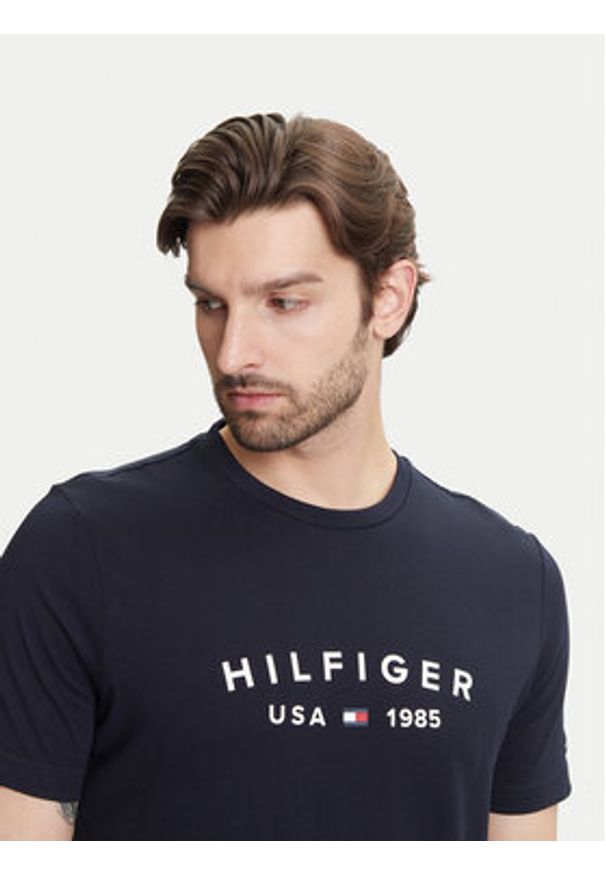 TOMMY HILFIGER - Tommy Hilfiger T-Shirt Fathers Day MW0MW39356 Granatowy Regular Fit. Kolor: niebieski. Materiał: bawełna
