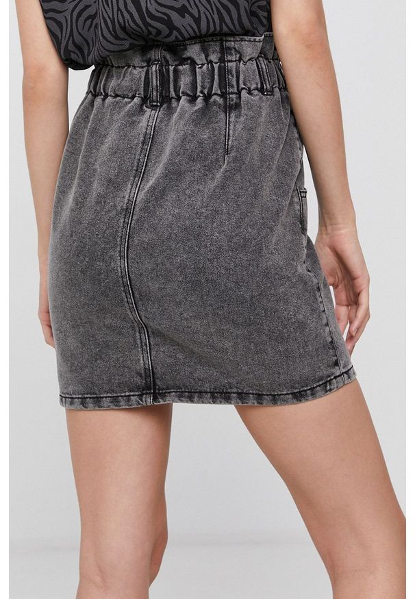 only - Only Spódnica jeansowa kolor szary mini prosta. Okazja: na co dzień. Stan: podwyższony. Kolor: szary. Materiał: jeans. Styl: casual