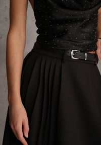 Renee - Czarna Rozkloszowana Spódnica z Wiskozy z Dodatkowym Paskiem z Klamrą Lowedina. Kolor: czarny. Materiał: wiskoza #2