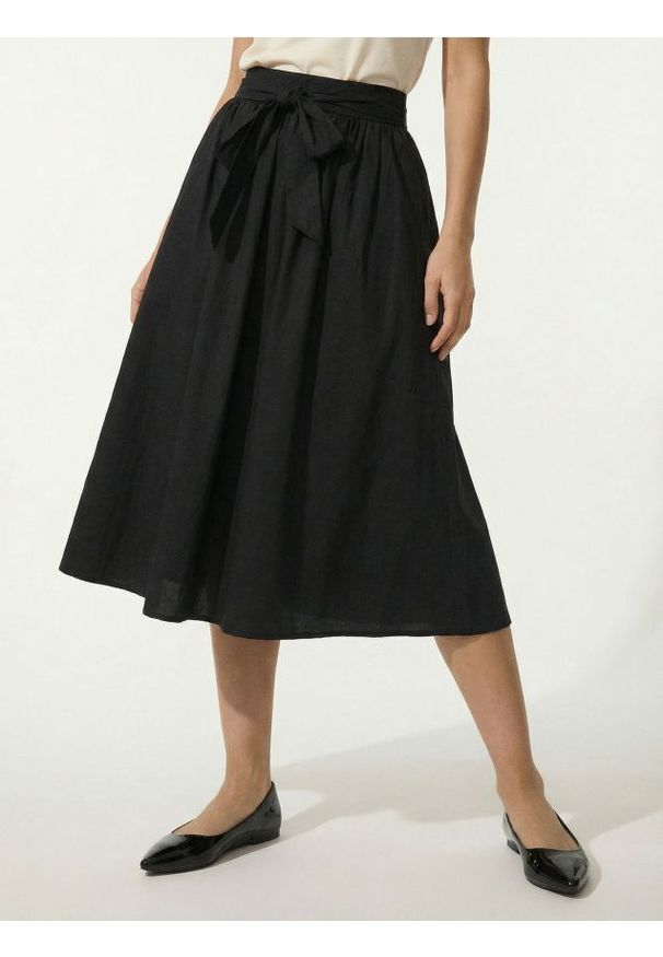 Sinsay - Spódnica mini - czarny. Kolor: czarny