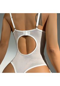 Intica - Komplet bielizny koronkowej z baskinką na specjalne okazje Sirje. Kolor: biały. Materiał: koronka. Długość: długie. Wzór: koronka #8