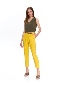 TOP SECRET - Spodnie z paskiem. Stan: podwyższony. Kolor: żółty. Sezon: wiosna, lato. Styl: elegancki #4
