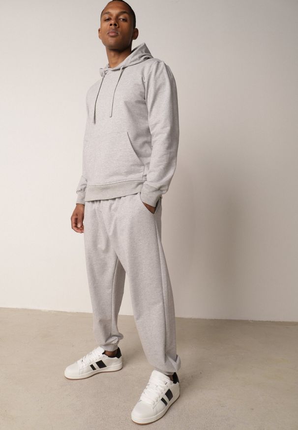 Born2be - Szare Spodnie Dresowe z Bawełną ze Ściągaczami Hailise. Okazja: na co dzień, do domu. Kolor: szary. Materiał: dresówka, bawełna. Styl: casual, sportowy