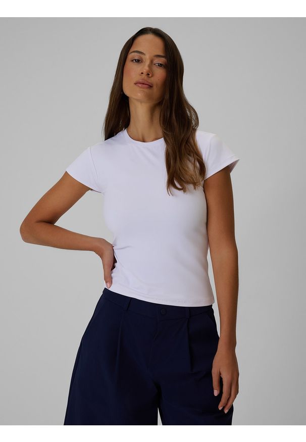 4f - 4F T-shirt slim gładki damski - biały S. Okazja: na co dzień. Kolor: biały. Materiał: tkanina. Wzór: gładki. Styl: casual, klasyczny