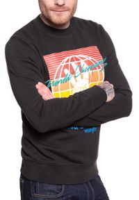 Wrangler - BLUZA WRANGLER GLOBE SWEAT FADED BLACK W6C5HXXV6 112130708. Wzór: nadruk #4