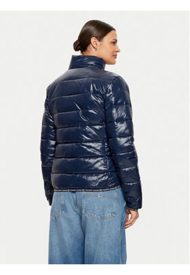Tommy Jeans Kurtka zimowa Essential DW0DW19312 Granatowy Regular Fit. Kolor: niebieski. Materiał: syntetyk. Sezon: zima
