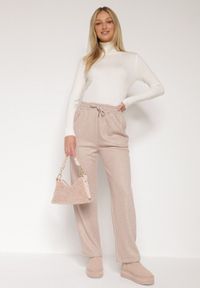 Born2be - Beżowe Spodnie z Wysokim Stanem Ozdobione Sznurkami Akleria. Okazja: na spacer. Stan: podwyższony. Kolor: beżowy. Materiał: jeans. Wzór: aplikacja #6