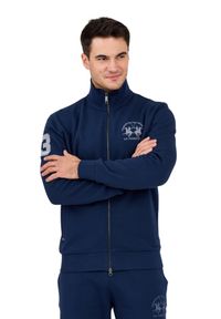 La Martina - LA MARTINA Granatowa męska bluza ze stójką, Rozmiar M. Okazja: na co dzień. Typ kołnierza: kołnierzyk stójkowy. Kolor: niebieski. Materiał: bawełna. Styl: casual #6