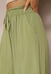 Renee - Jasnozielone Spodnie z Bawełny Typu Palazzo High Waist z Gumką w Talii Nelsaria. Stan: podwyższony. Kolor: zielony. Materiał: bawełna. Sezon: lato #4