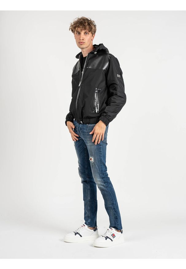 Les Hommes Kurtka "Windbreaker" | LLO311-250L | Windbreaker Jacket | Mężczyzna | Czarny. Okazja: na co dzień. Typ kołnierza: kaptur. Kolor: czarny. Materiał: poliester. Styl: casual
