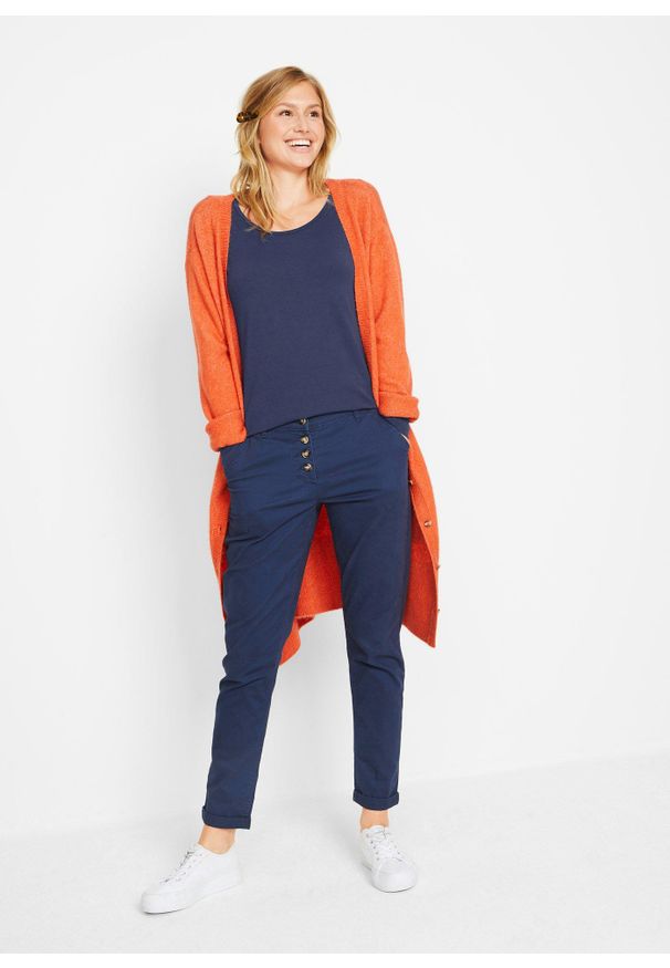 bonprix - Shirt w dopasowanym fasonie z długim rękawem. Okazja: na co dzień. Kolor: niebieski. Materiał: bawełna. Długość rękawa: długi rękaw. Długość: długie. Styl: casual