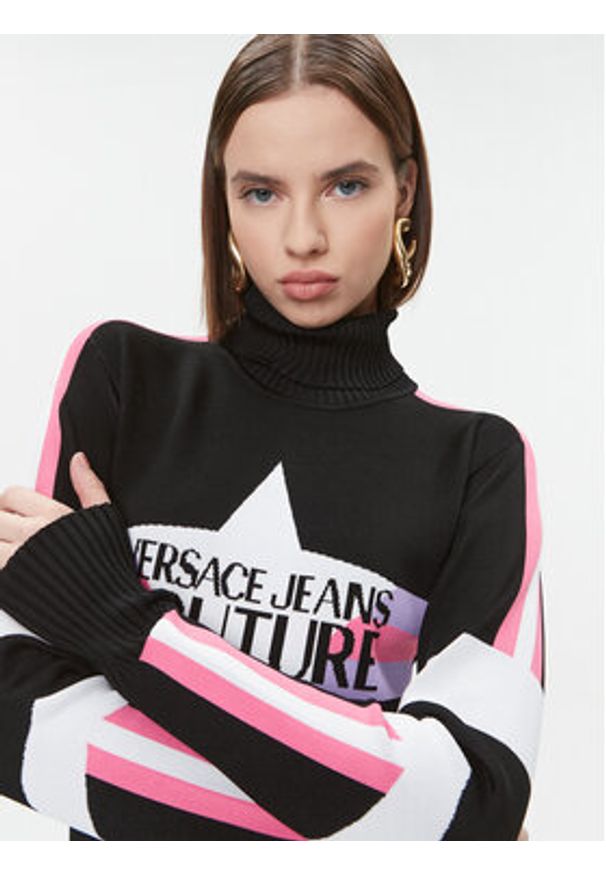 Versace Jeans Couture Sukienka dzianinowa 75HAOM51 Czarny Regular Fit. Kolor: czarny. Materiał: wiskoza