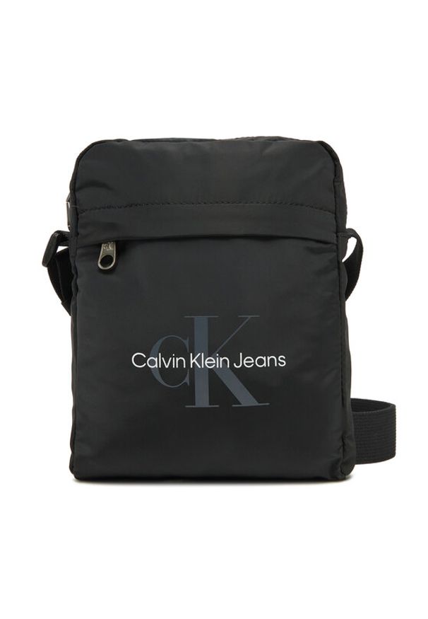 Calvin Klein Jeans Saszetka Sport Essentials Reporter 18 LV04G3000G Czarny. Kolor: czarny. Materiał: materiał