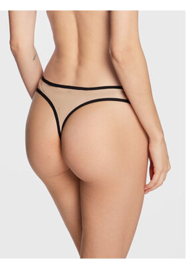 Undress Code Stringi Magic Garden 451 Czarny. Kolor: czarny. Materiał: syntetyk