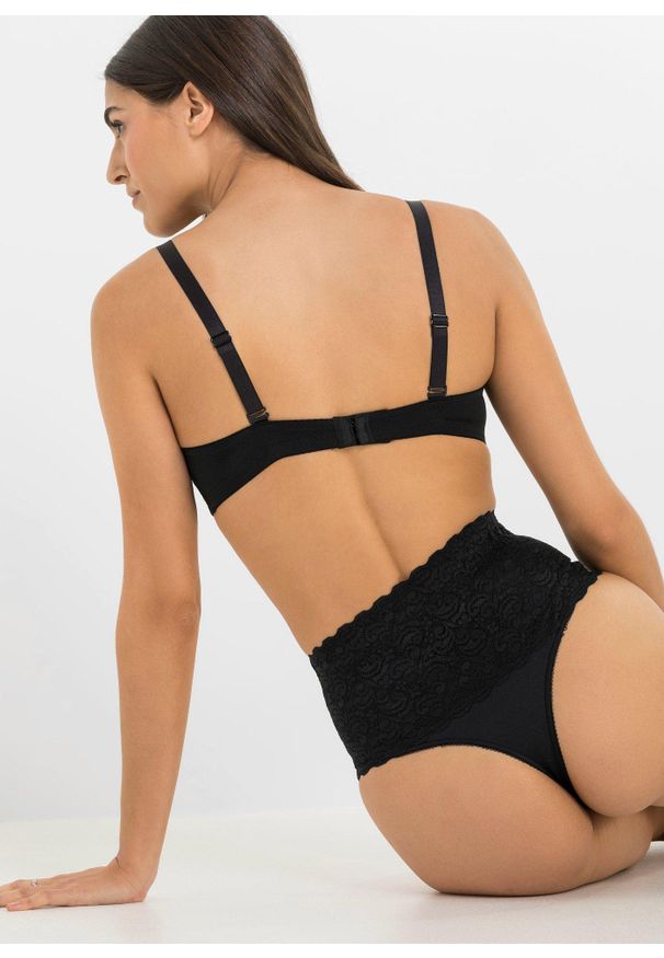 bonprix - Stringi o średnim stopniu modelowania sylwetki (2 pary). Kolor: czarny. Materiał: koronka. Wzór: koronka