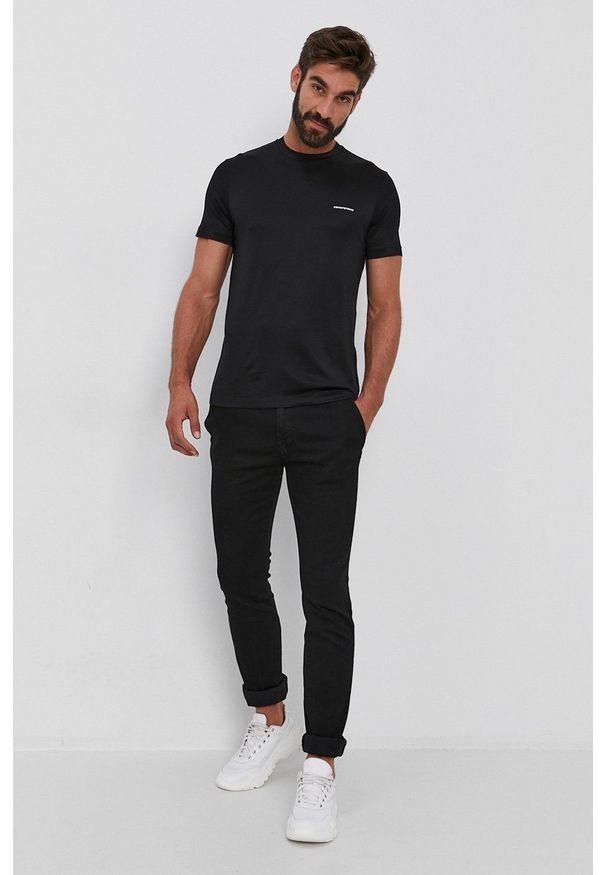 Emporio Armani - T-shirt. Okazja: na co dzień. Kolor: czarny. Materiał: dzianina. Styl: casual
