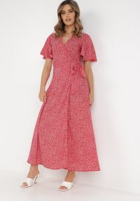 Born2be - Czerwona Sukienka Theminophe. Okazja: na co dzień. Kolor: czerwony. Materiał: wiskoza, tkanina, materiał. Wzór: kropki. Typ sukienki: proste, kopertowe, rozkloszowane. Styl: casual. Długość: maxi #5